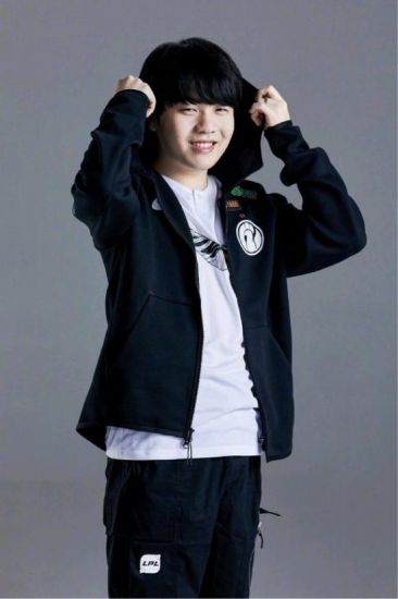 海信携手粉丝共创金色雨 KPL年度总决赛创新营销盛宴